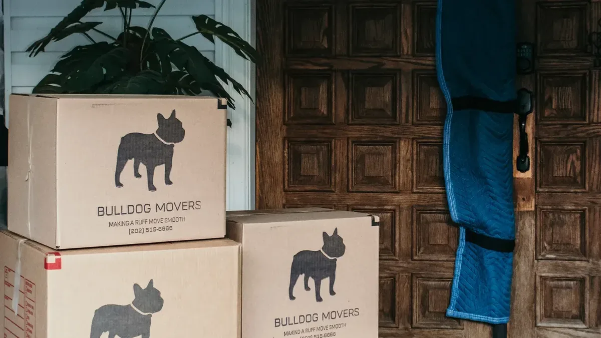 Bulldog Movers doorway box staging for Olney moving services