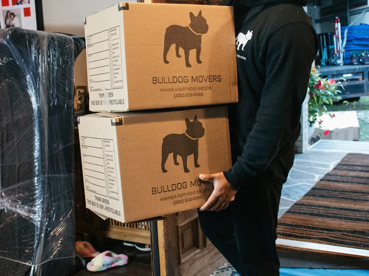 Bulldog Movers box handling and loading for Silver Spring moving customers
